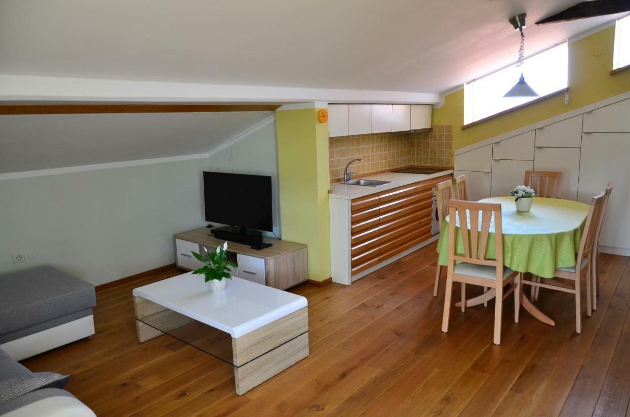 Apartma Louis Dutovlje Eksteriør bilde