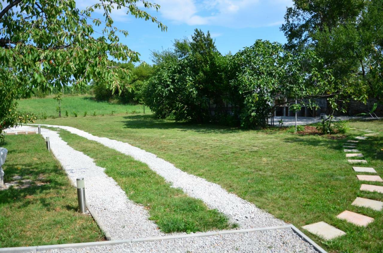 Apartma Louis Dutovlje Eksteriør bilde